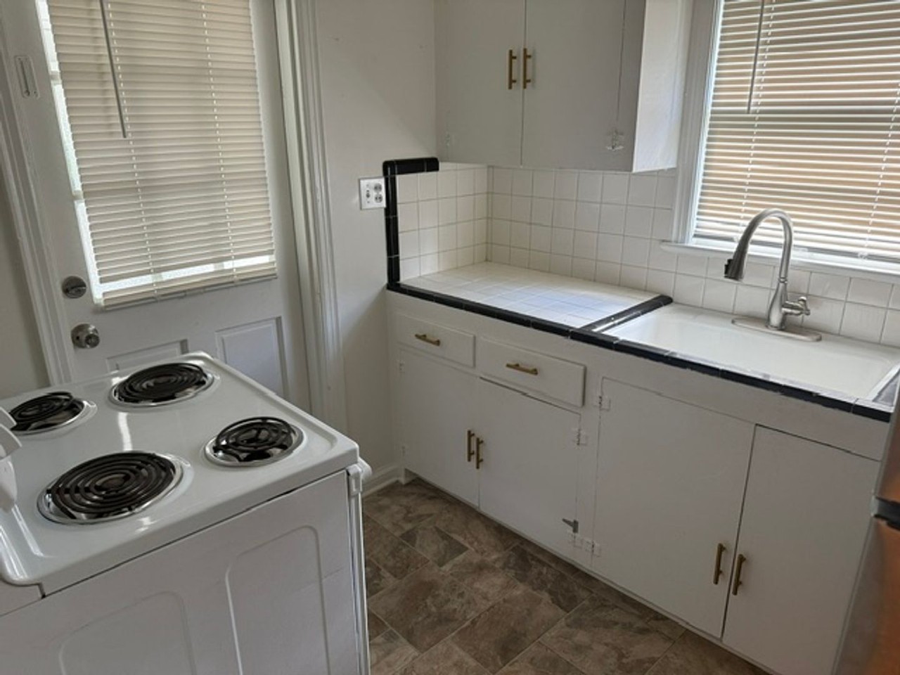 336 Ponce St - Photo 3 of 11