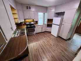 420 N 4th St - Photo 1 of 1