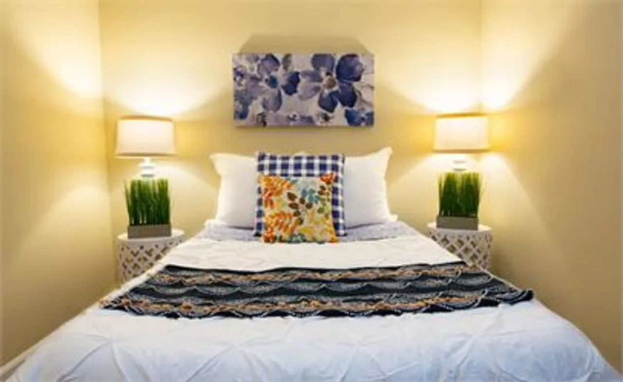 Arrasmith Apartments - Photo 2 of 6