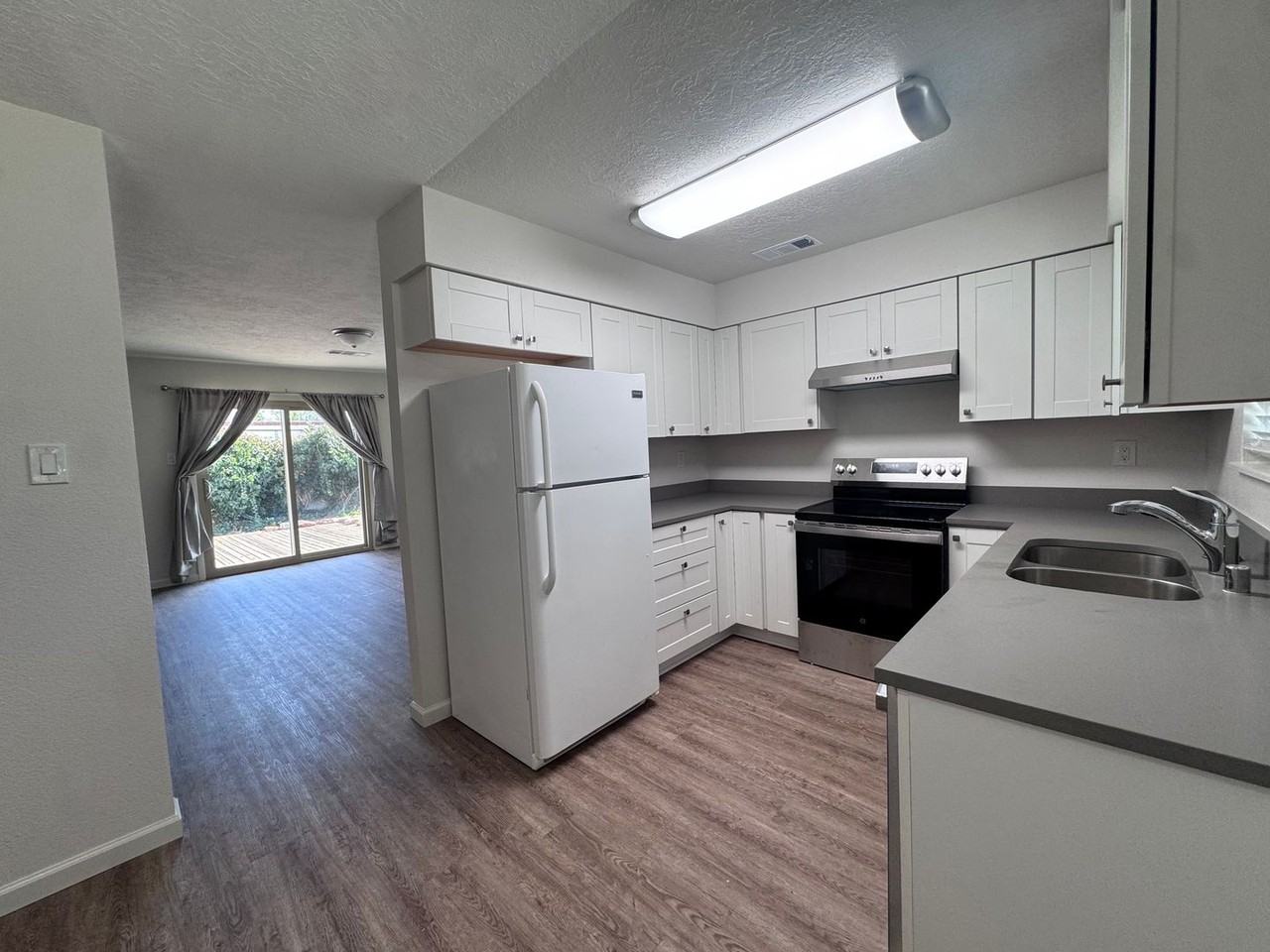11628 Nambe Ave Ne - Photo 4 of 19