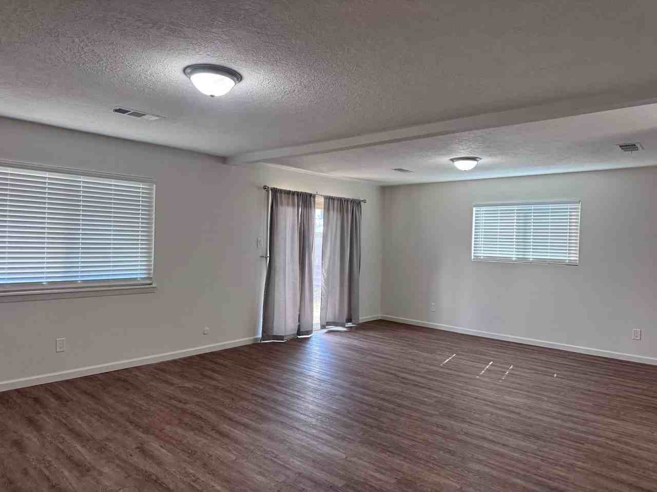 11628 Nambe Ave Ne - Photo 5 of 19