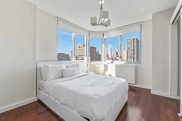 East 34th Street #14D - Photo 2 of 6