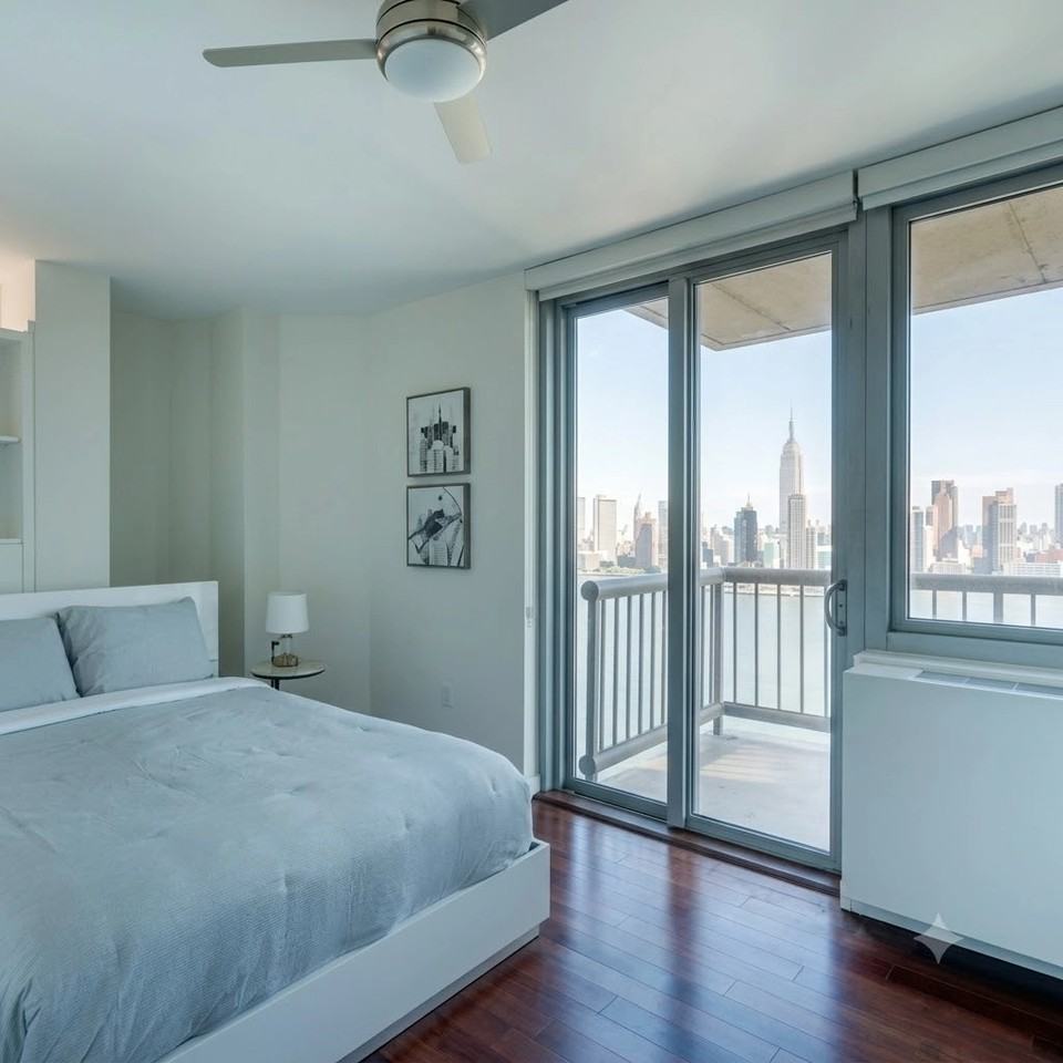 East 34th Street #14D - Photo 3 of 6