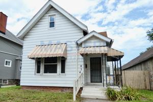 featured image of 834 Prouty Ave
