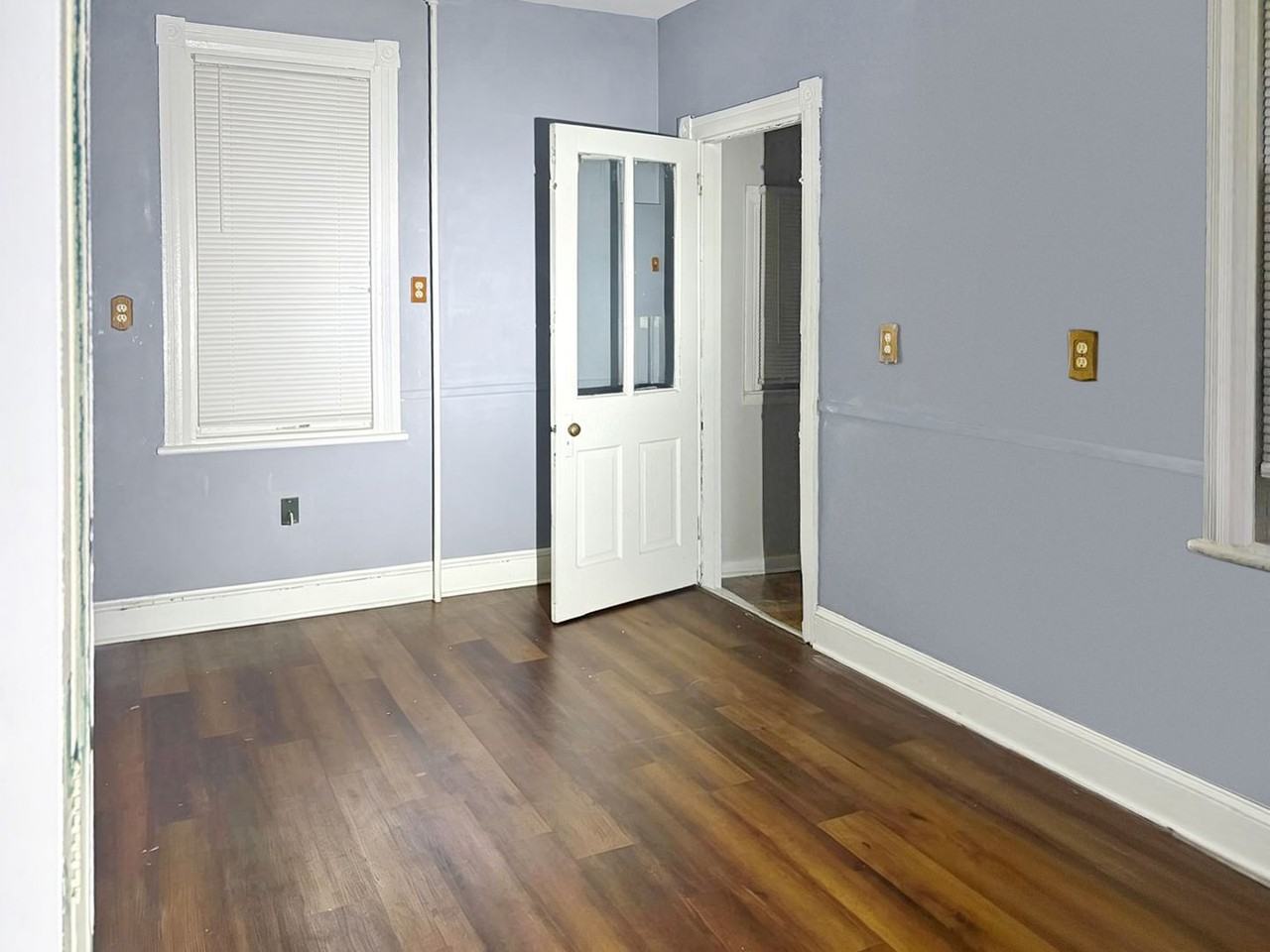 704 N Michigan Ave - Photo 6 of 18