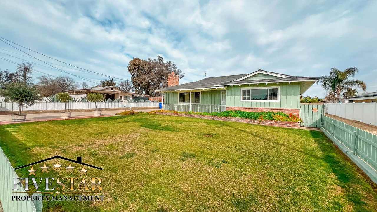 709 Park Dr - Photo 4 of 40