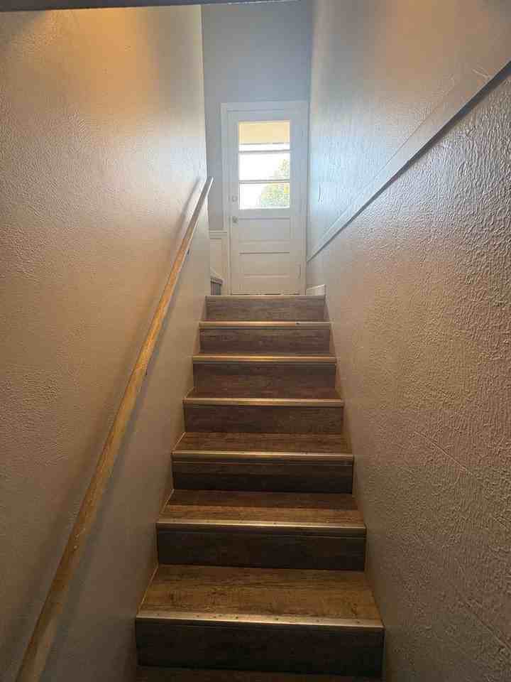 565 S Lafayette St - Photo 7 of 9