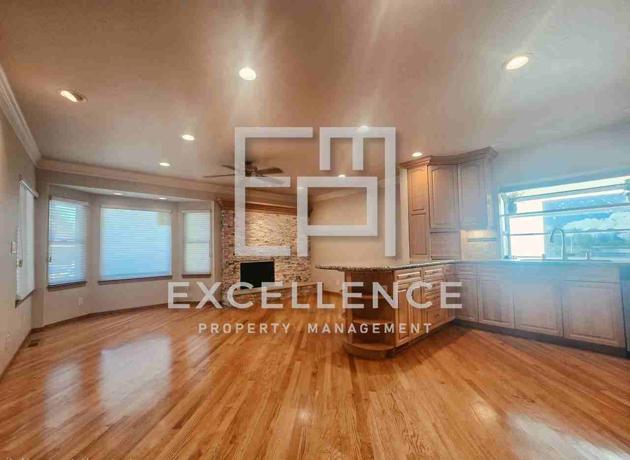 1612 Trona Way - Photo 7 of 20