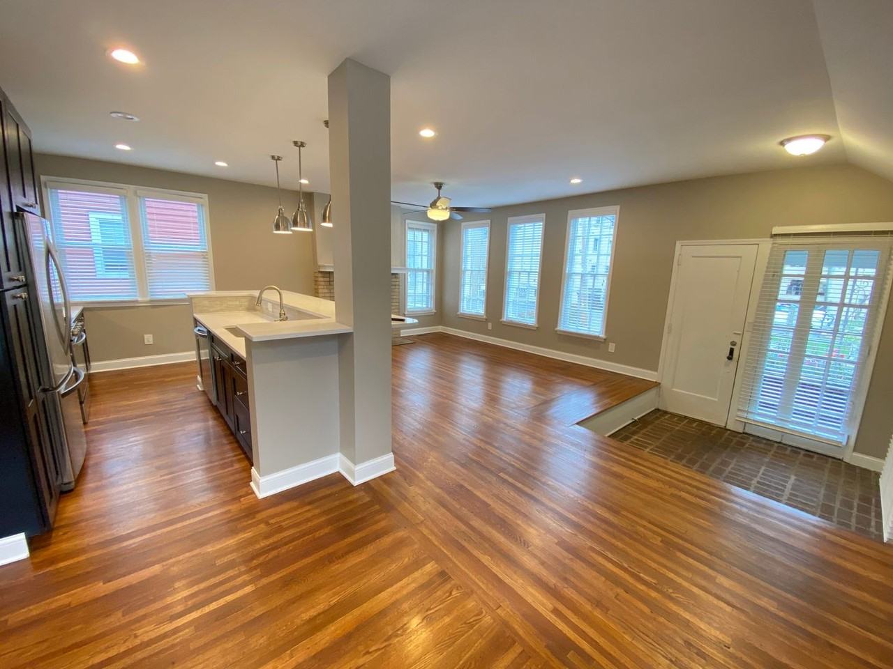 2060 Tuller St - Photo 2 of 24