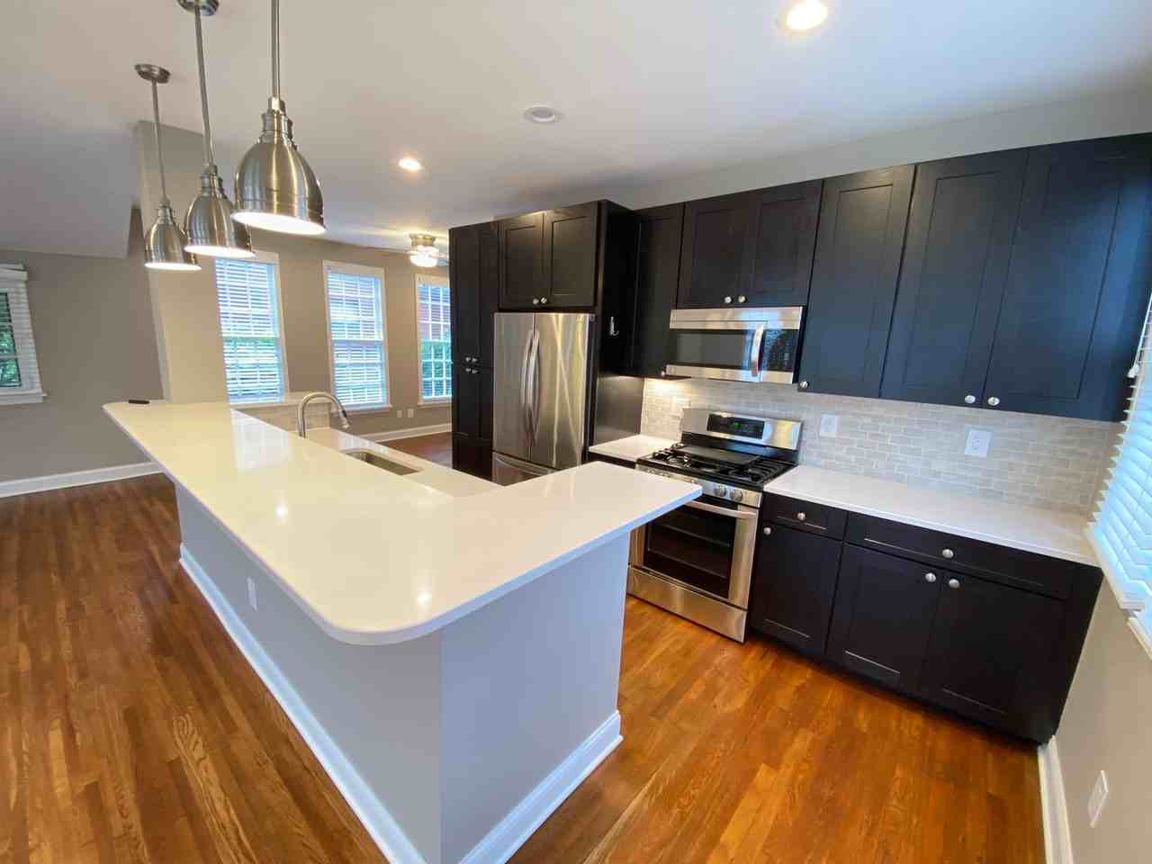2060 Tuller St - Photo 3 of 24