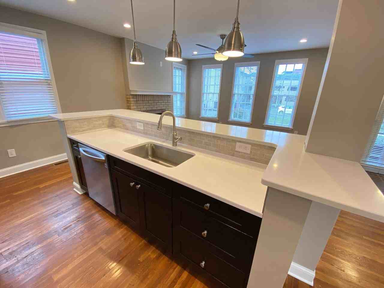 2060 Tuller St - Photo 5 of 24