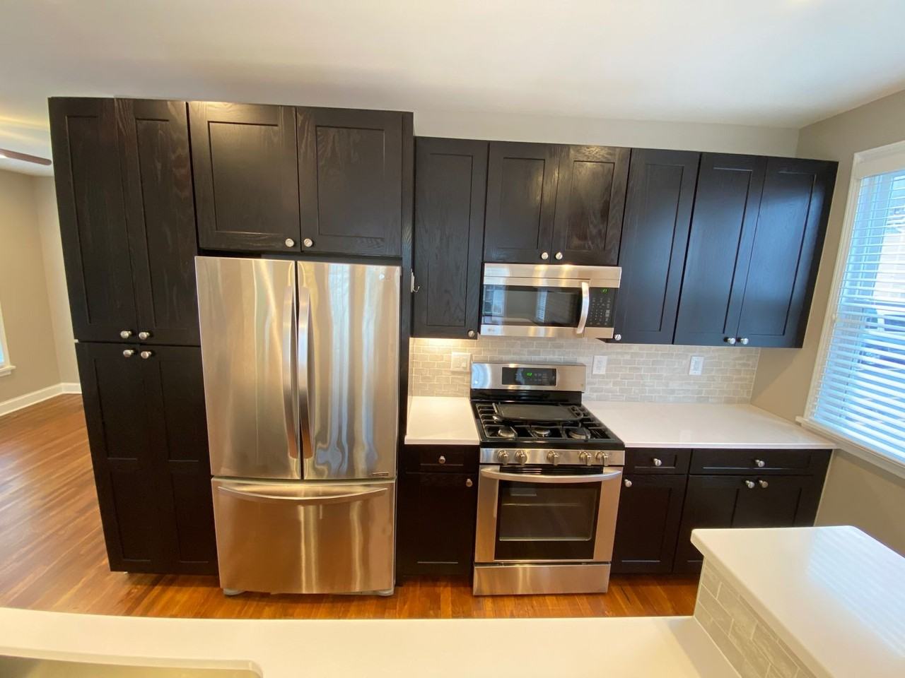 2060 Tuller St - Photo 6 of 24