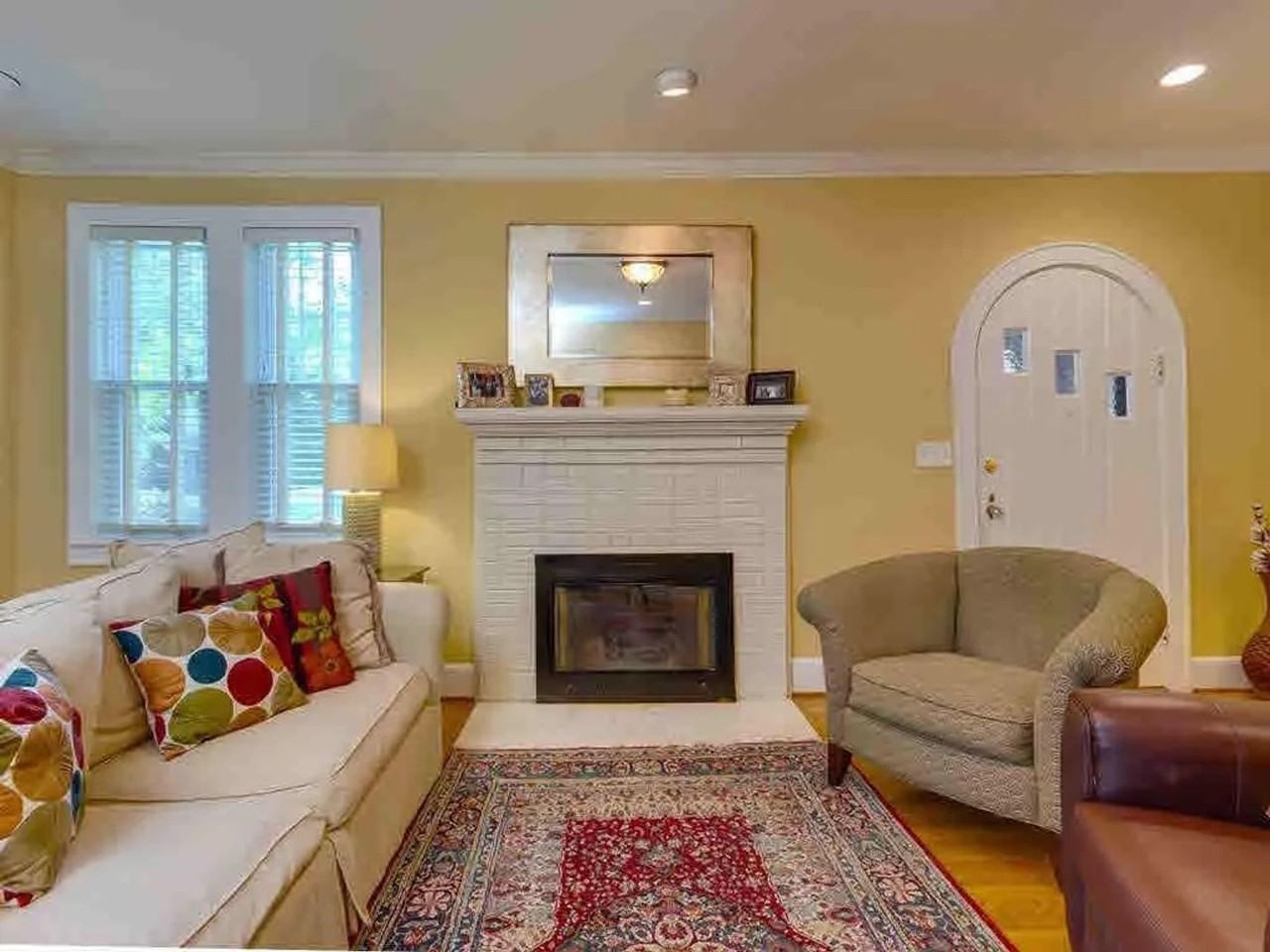 3214 Devereaux Rd - Photo 5 of 27