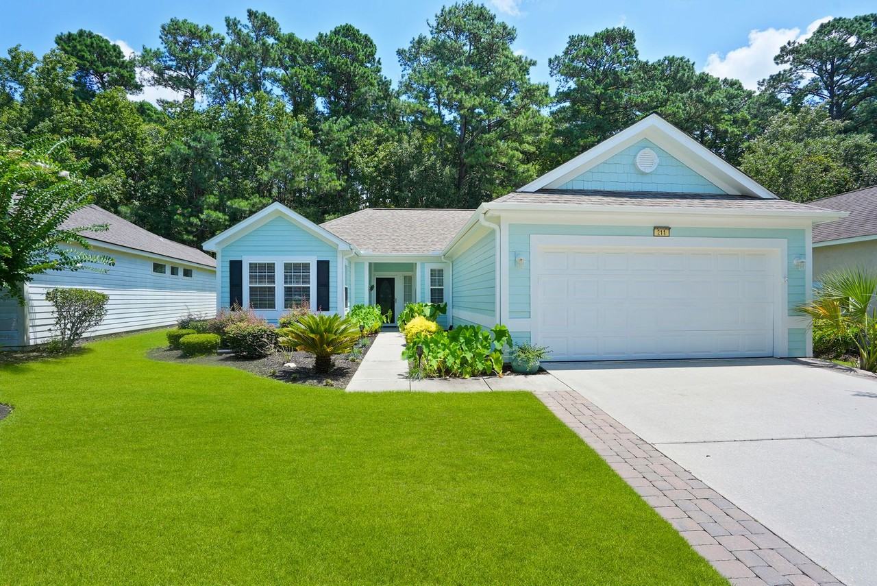 211 Hampton Cir - Photo 2 of 50