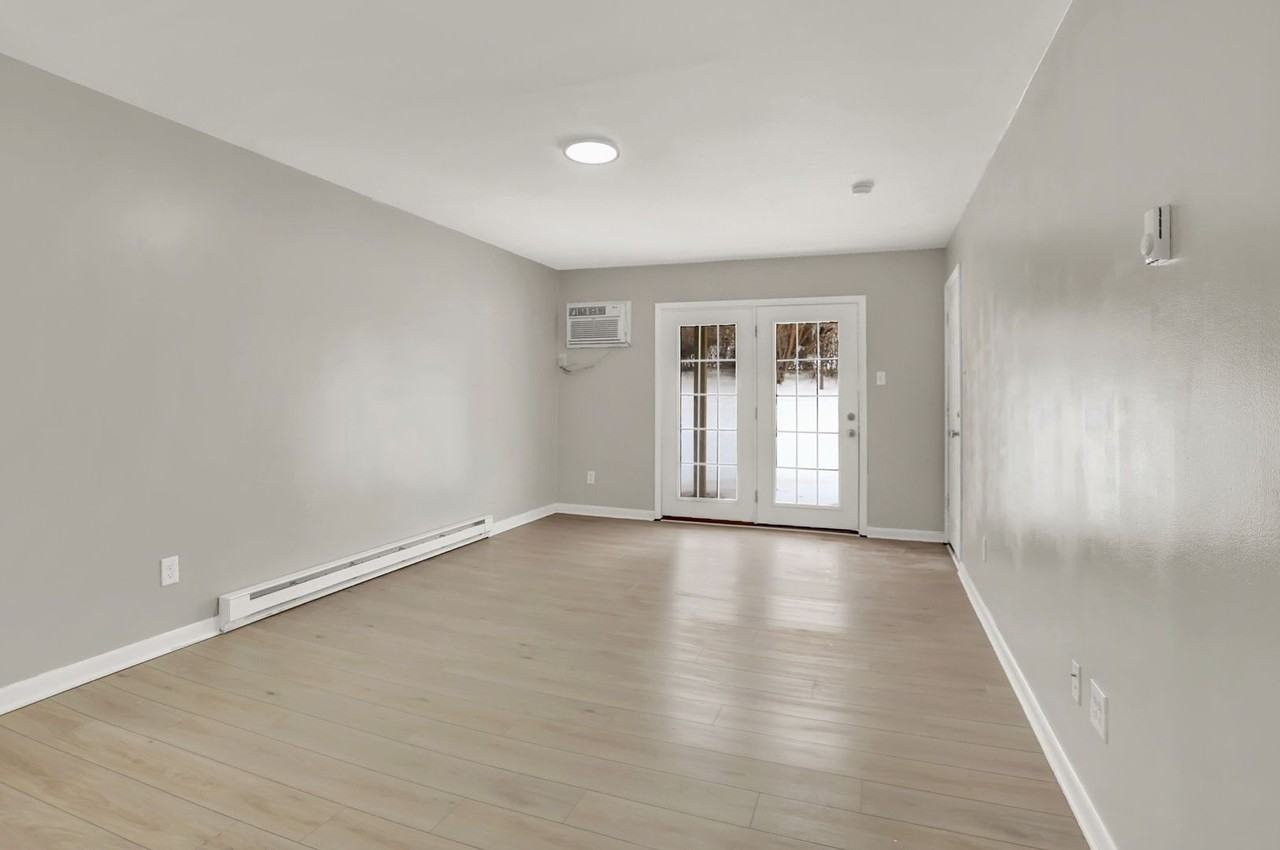 503 S Austin St #516 - Photo 2 of 13