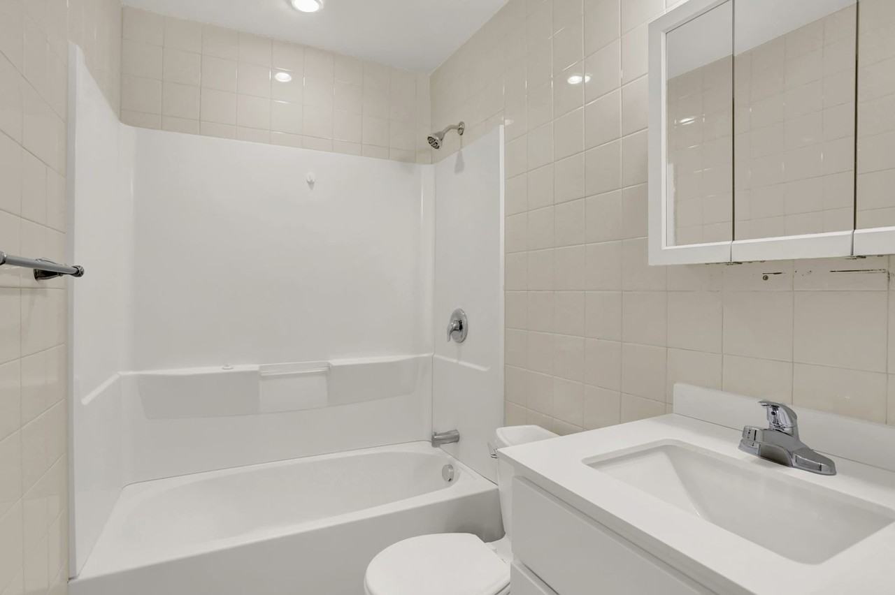 503 S Austin St #516 - Photo 7 of 13