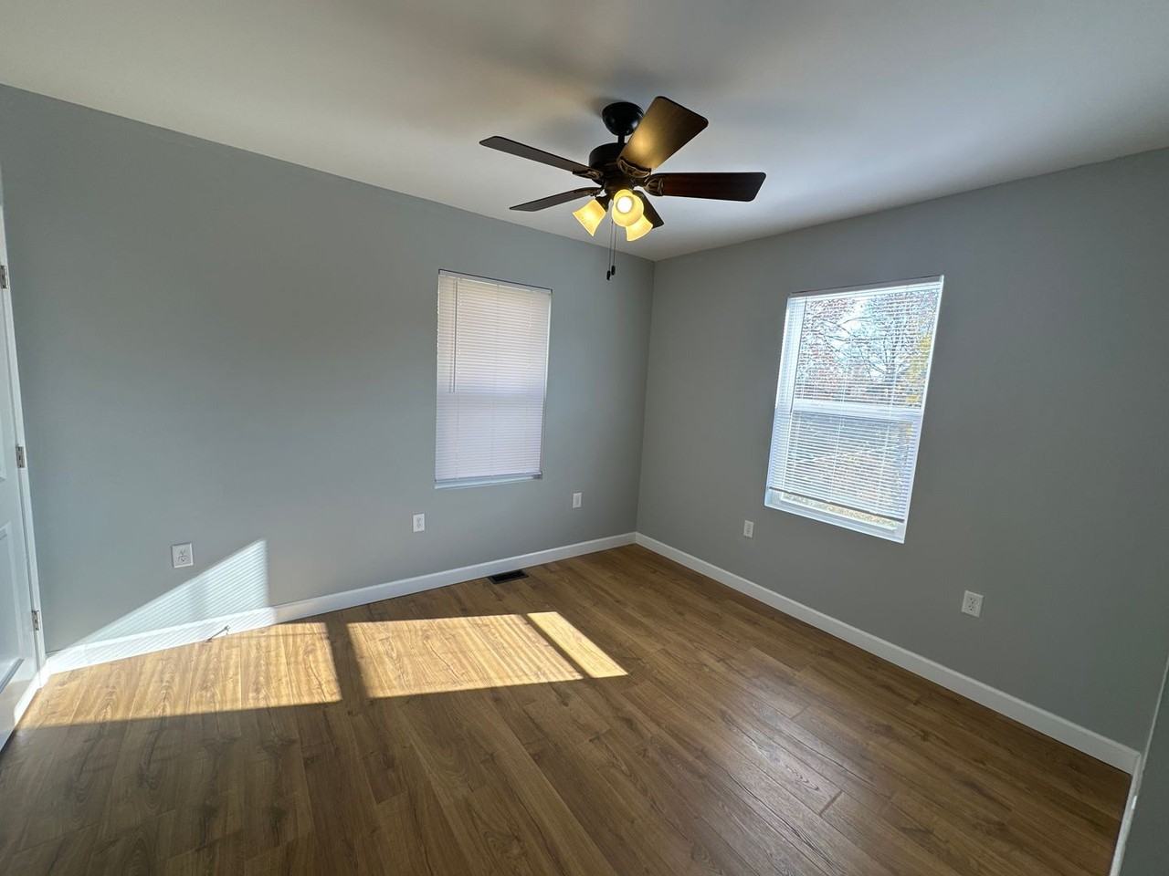 459 E Oakland Ave - Photo 6 of 22