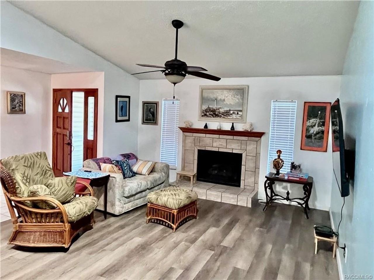 801 N Country Club Dr - Photo 2 of 17