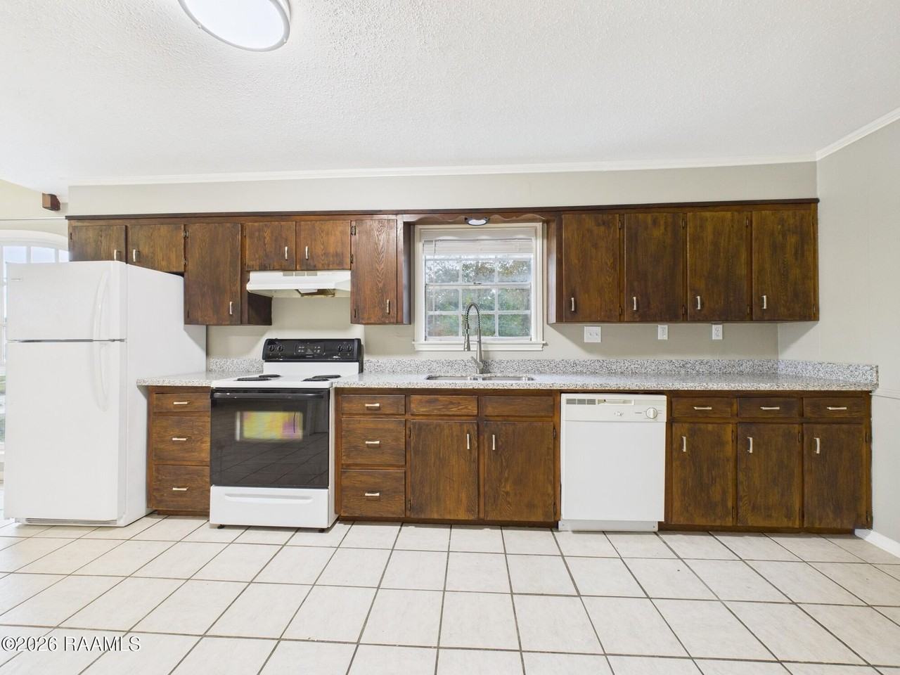 107 Guillot Rd #B1 - Photo 5 of 15