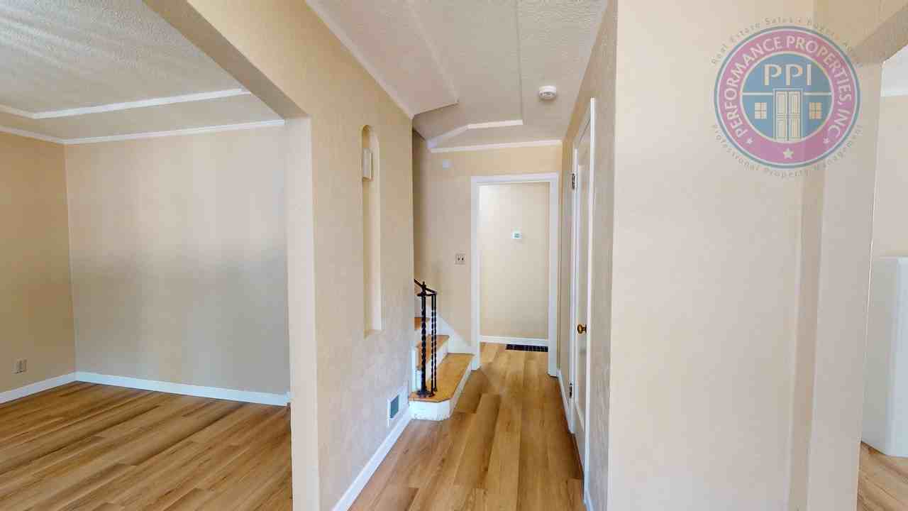 4771 N Willamette Blvd - Photo 4 of 38