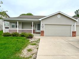 featured image of 201 Manor Ct #B
