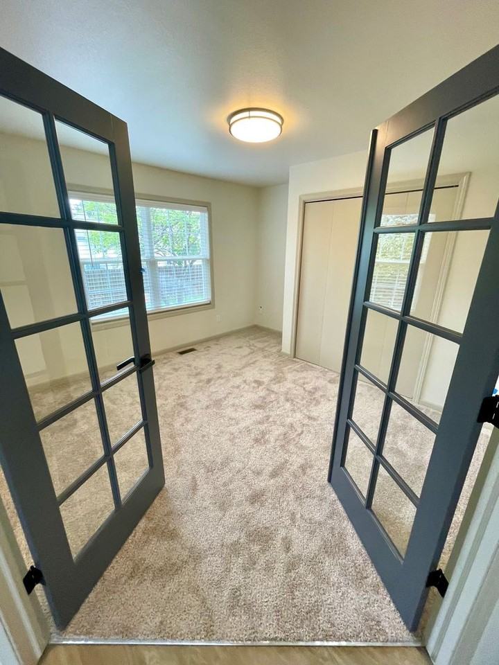 201 Manor Ct #B - Photo 6 of 24