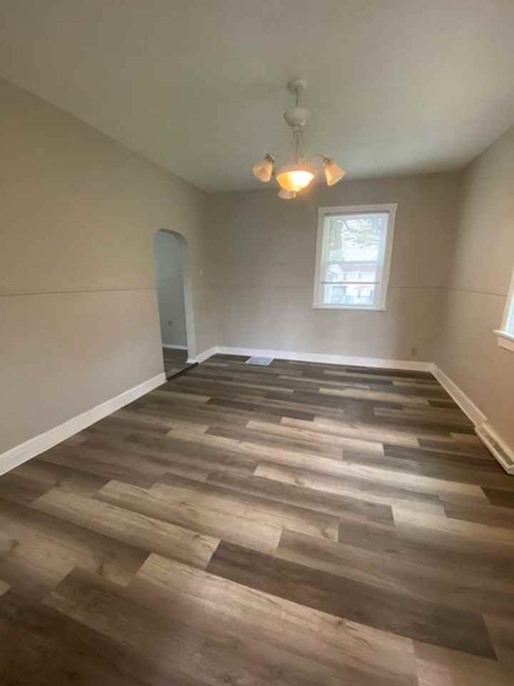 1715 Edwardsville Rd - Photo 3 of 19