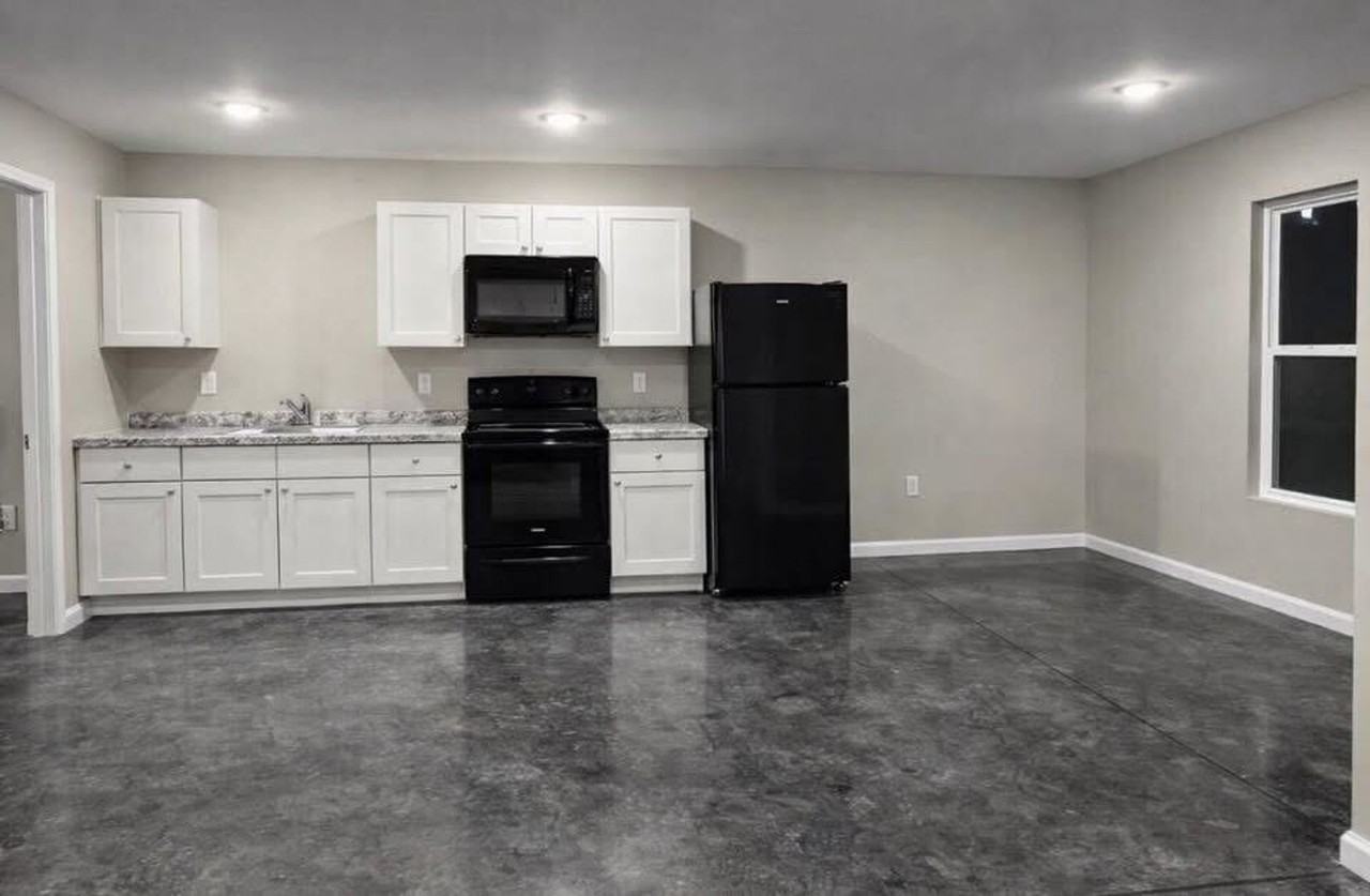 6 Janey Ct - Photo 2 of 7