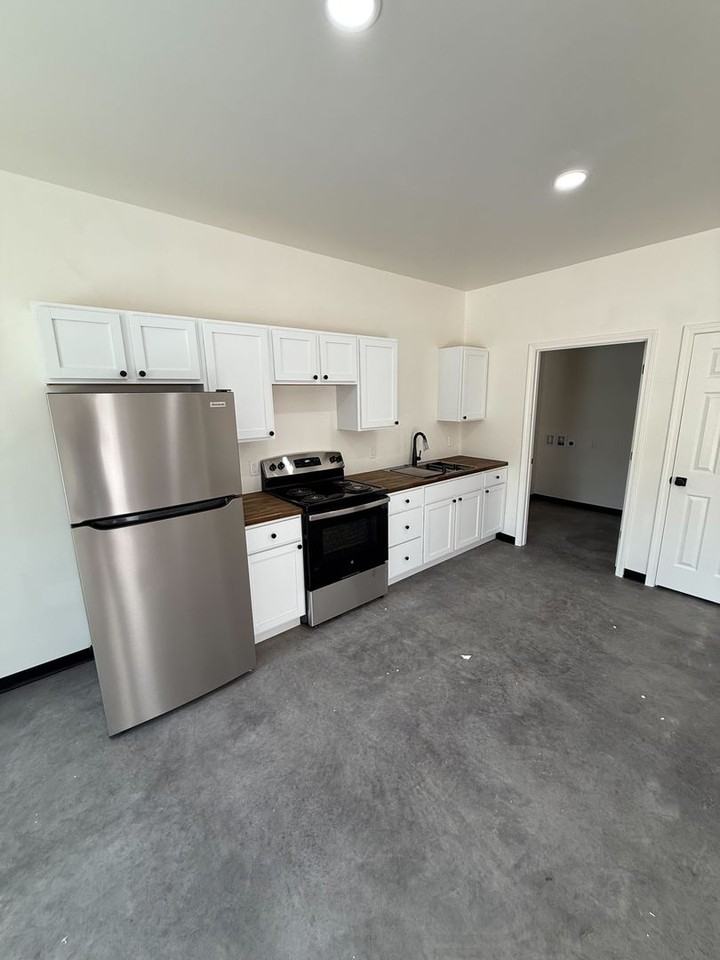 6 Janey Ct - Photo 3 of 7
