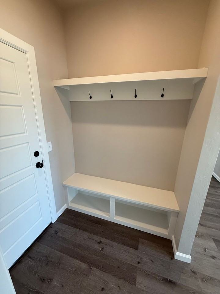 7623 Owen Ln - Photo 5 of 34