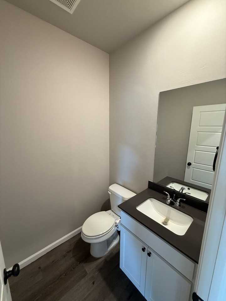 7623 Owen Ln - Photo 6 of 34