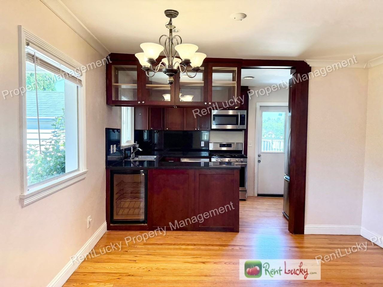 2130 Montvale Pl W - Photo 3 of 35