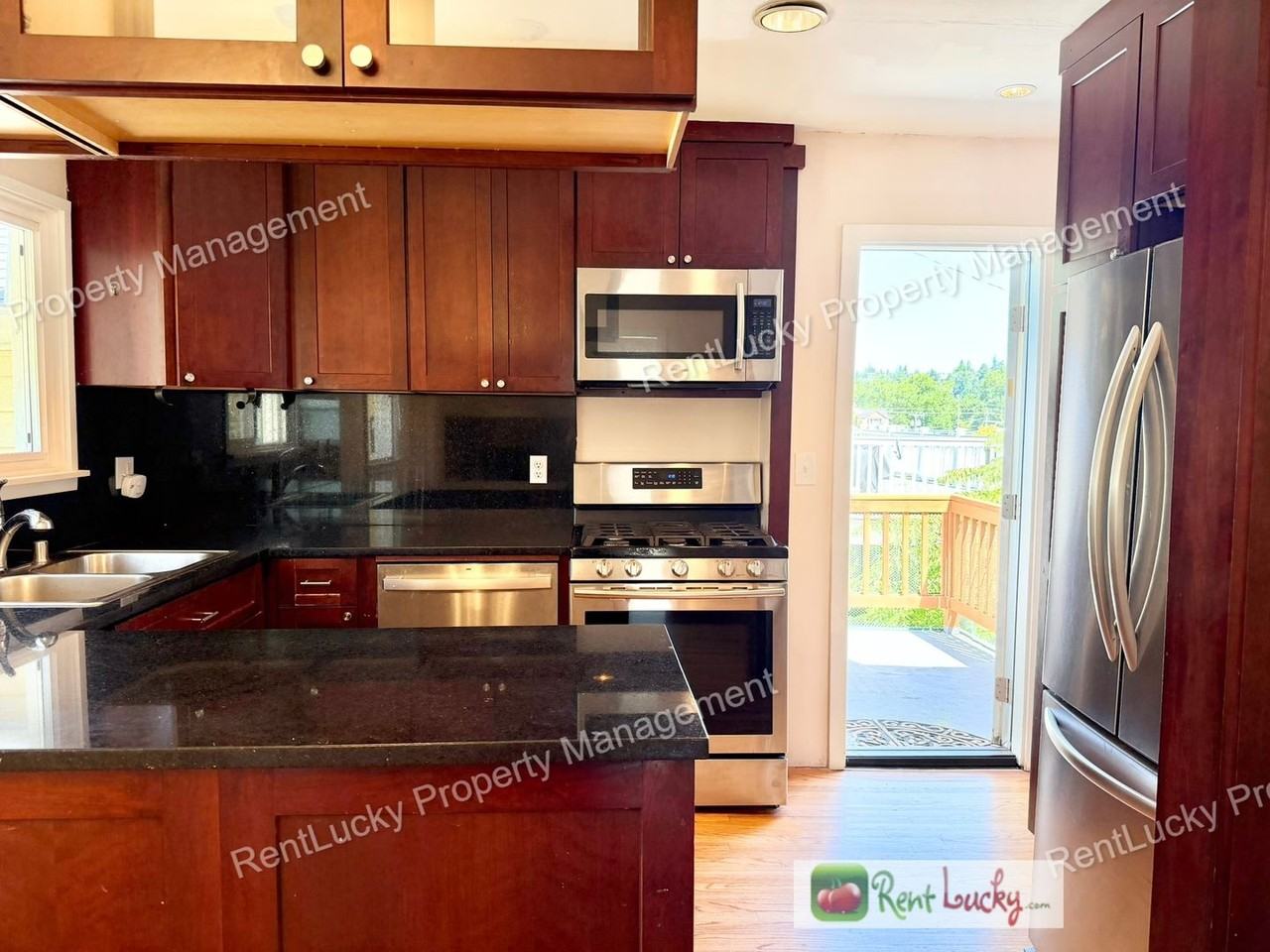 2130 Montvale Pl W - Photo 5 of 35