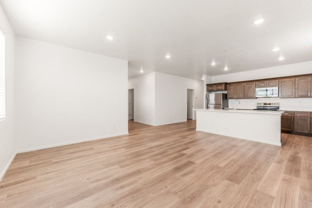 5364 E Antares Ln - Photo 4 of 30
