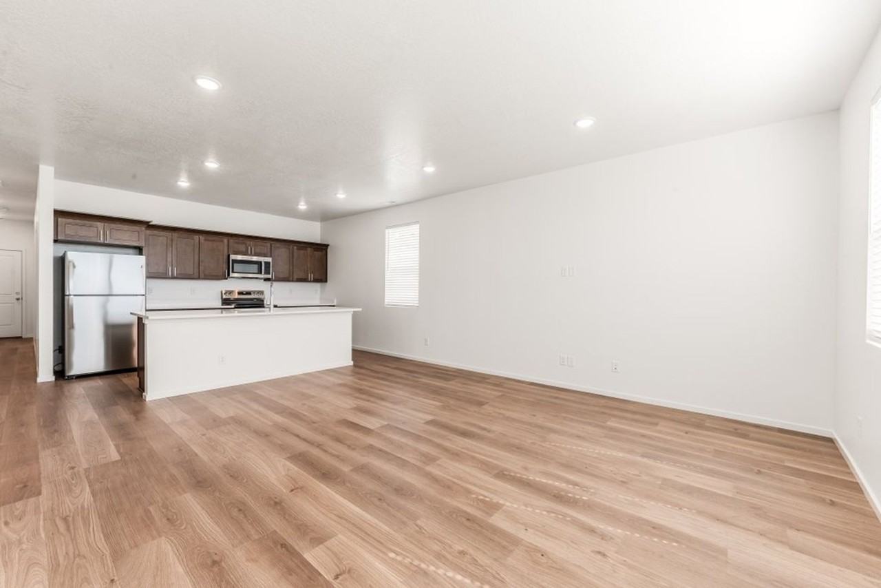 5364 E Antares Ln - Photo 5 of 30