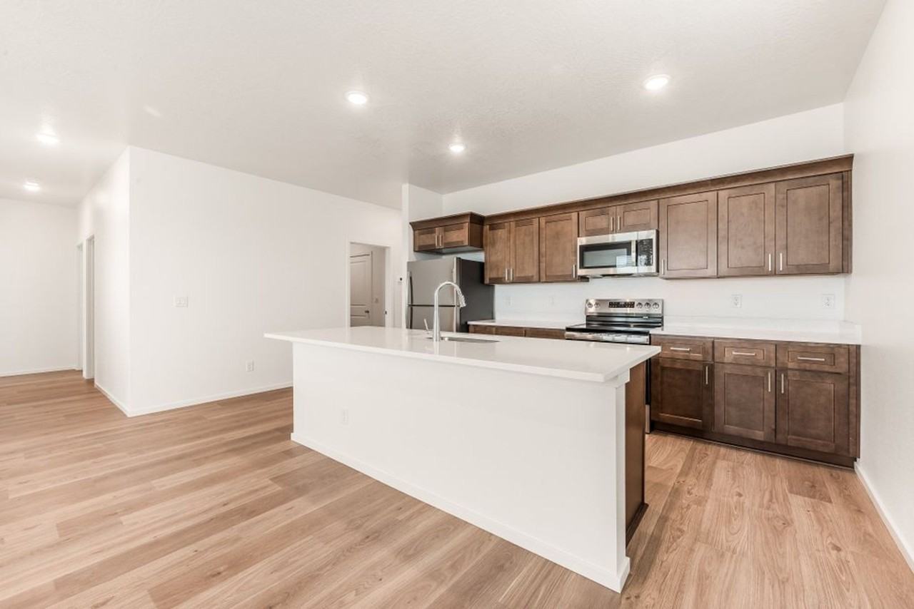 5364 E Antares Ln - Photo 7 of 30