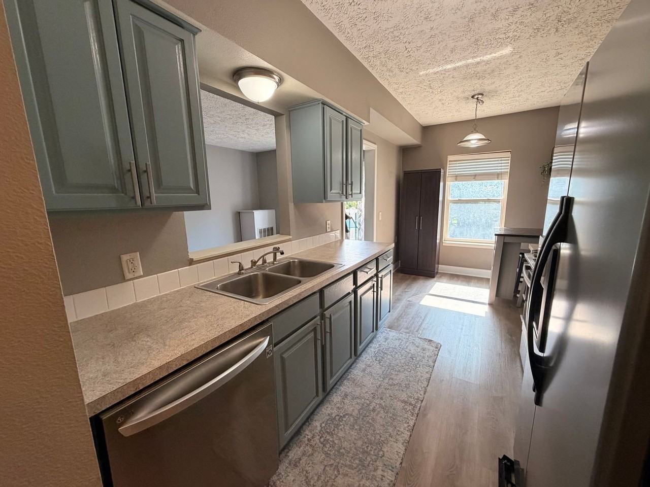 5712 E Town Dr - Photo 2 of 25