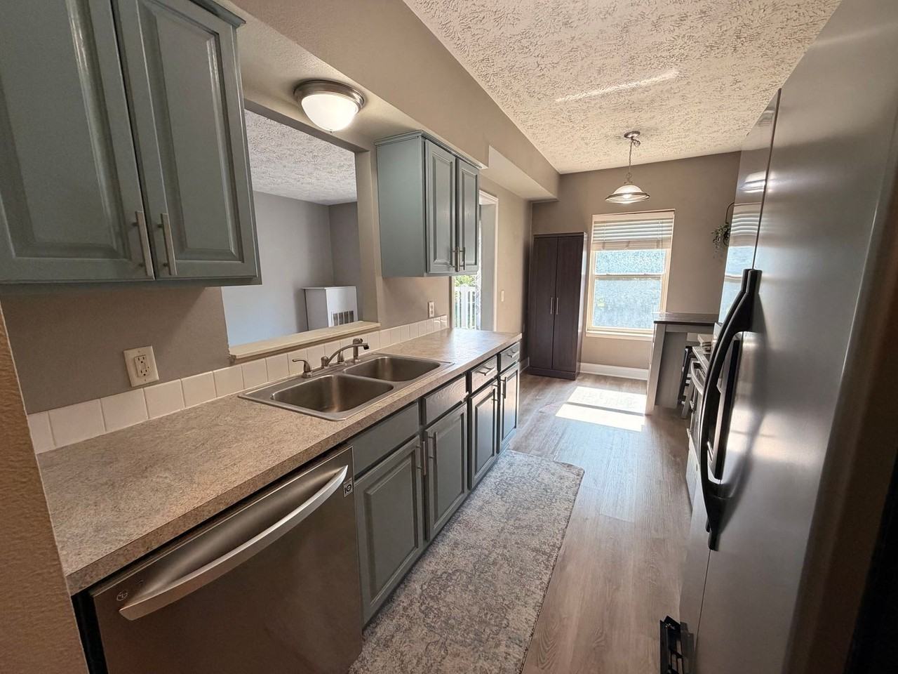 5712 E Town Dr - Photo 6 of 25
