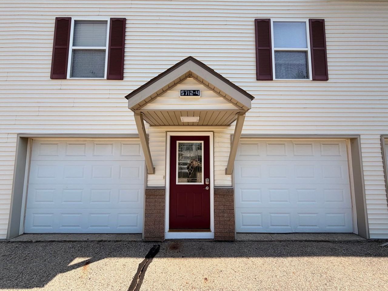 5712 E Town Dr - Photo 2 of 25