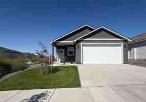 featured image of 3654 Nuthatch St