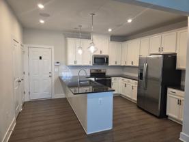 1129 N Lombardy St - Photo 1 of 1