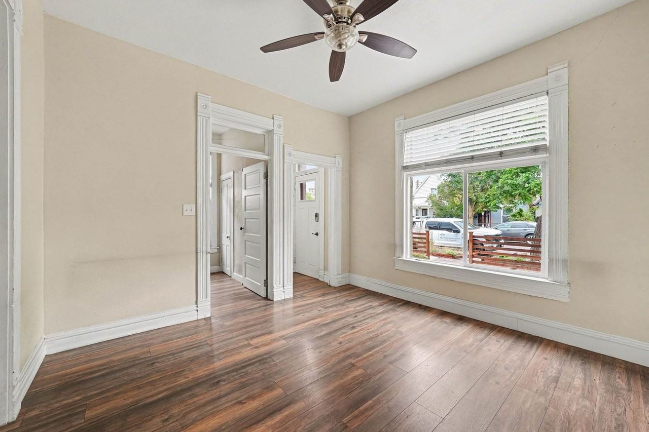 825 Fox St - Photo 4 of 25
