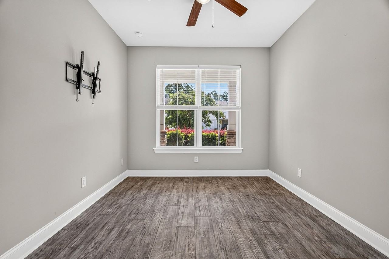 344 Seaside Trl - Photo 6 of 42