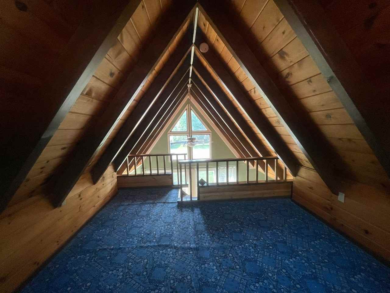 622 N Shore Dr - Photo 4 of 11