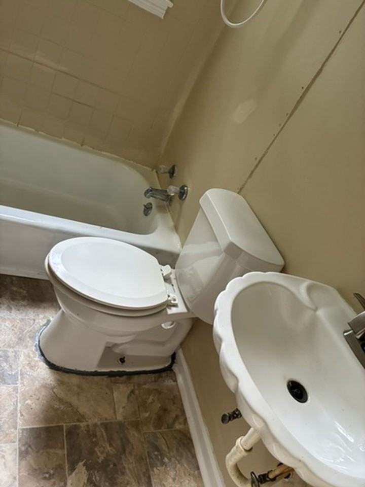 3010 Delta St - Photo 4 of 7