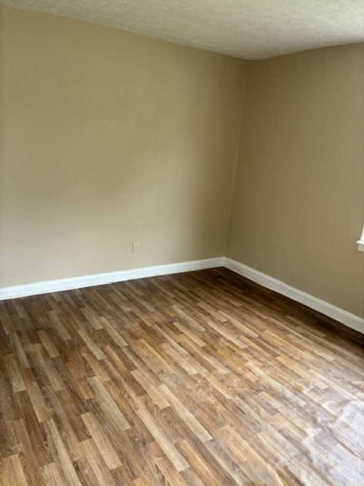 3010 Delta St - Photo 5 of 7