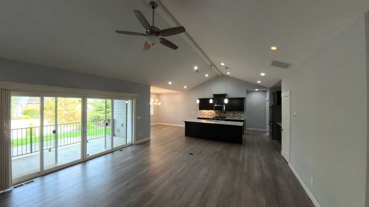 6892 Baudelaire Dr - Photo 4 of 37