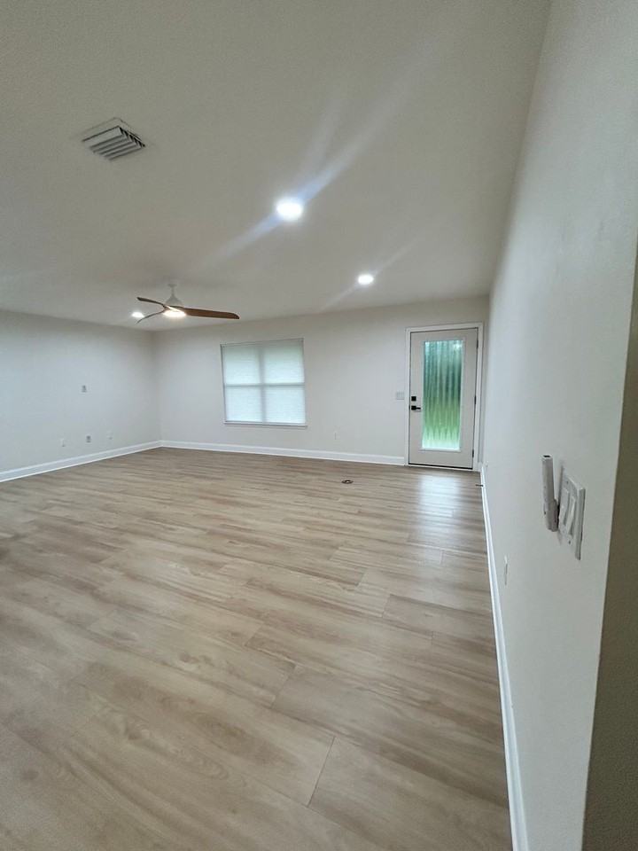 1759 Fuller Dr - Photo 4 of 31