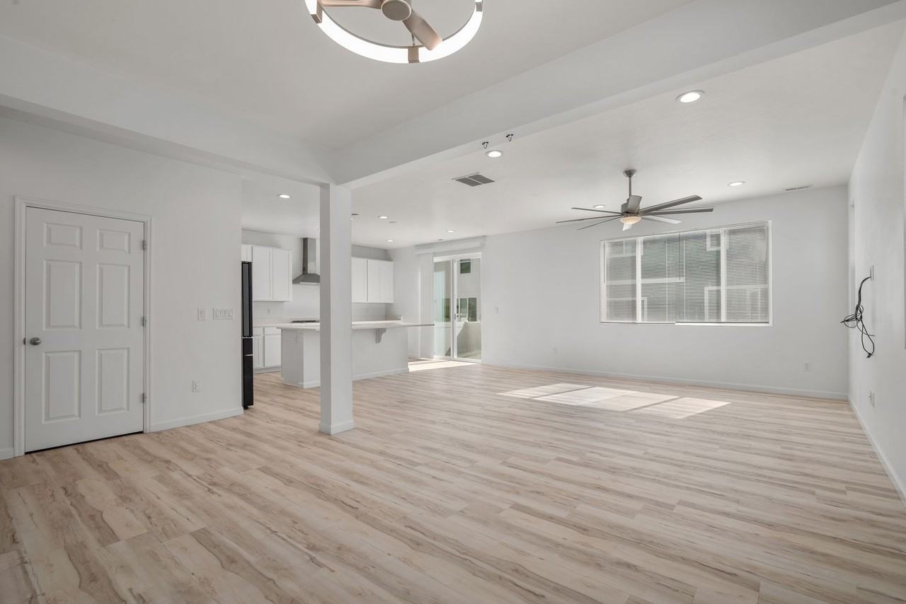 1442 N 1130 E - Photo 6 of 33