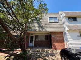 featured image of 1414 N 11th St